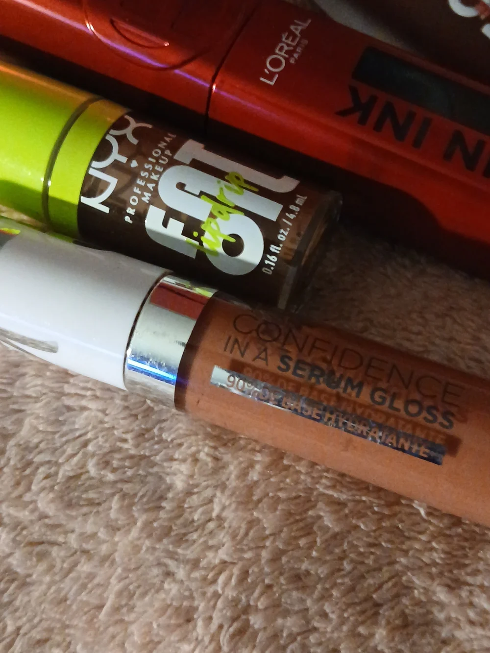 Lip Favorites Bundle – NYX Fat Oil, IT Cosmetics, L'Oréal & Bu​ndle